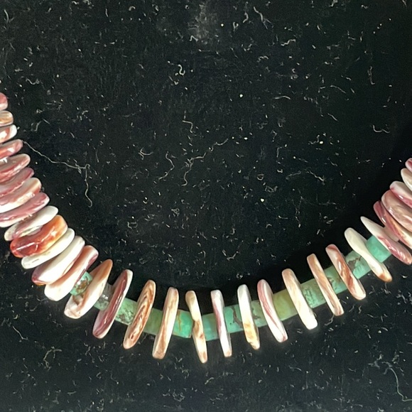 Turquoise & Shell Necklace - Picture 2 of 8